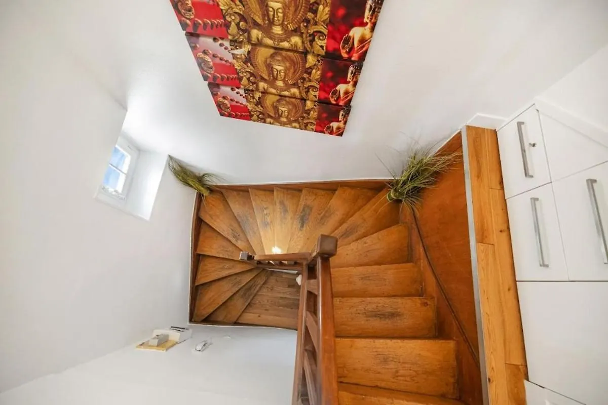 On The Rooftops Of Paris - Marais Appartement